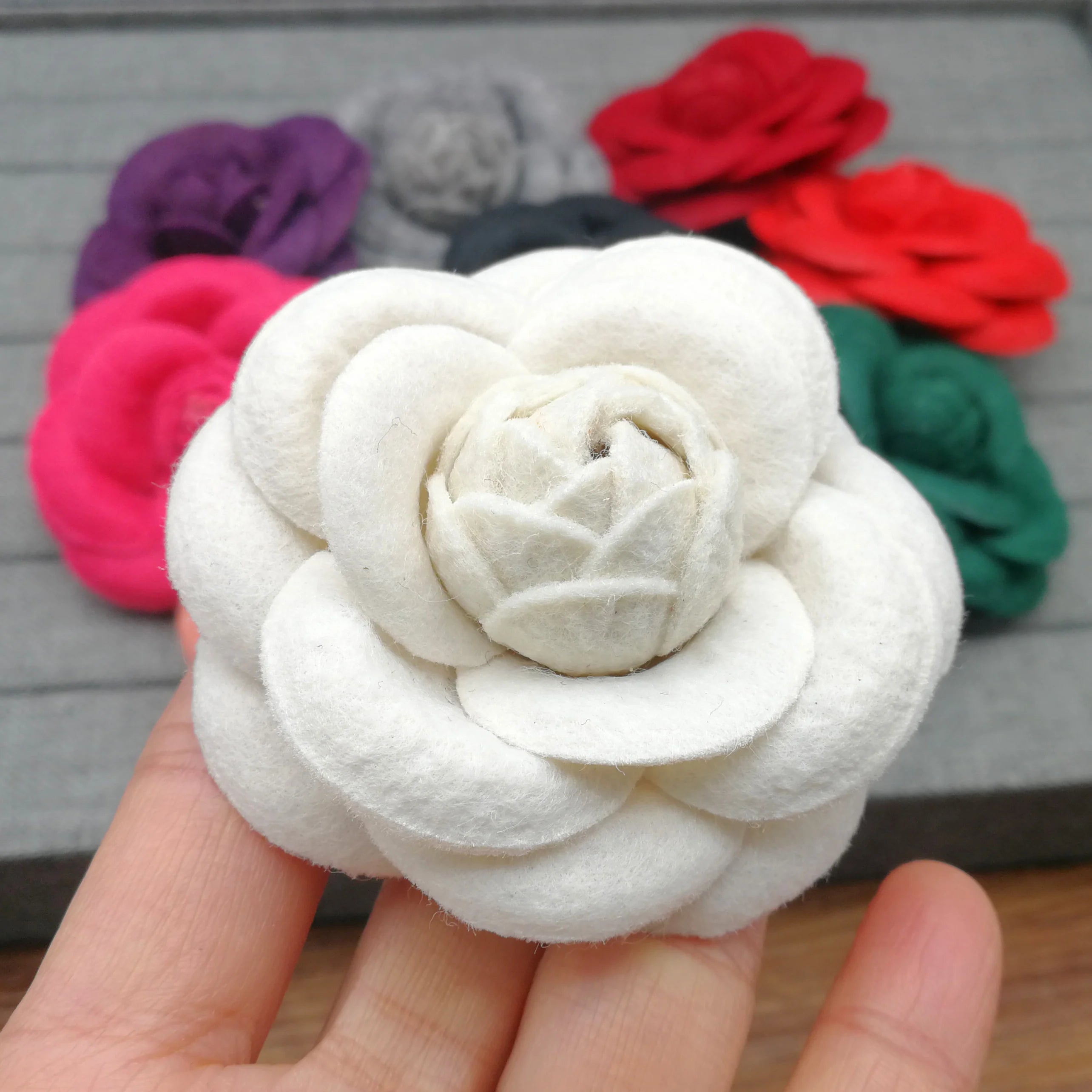 Luxury Big Brooches for Woman Scarves Buckle Pin Cloth Art Fabric Flower Brooch Fashion Clothing Jewelry Accessories Girls Gifts