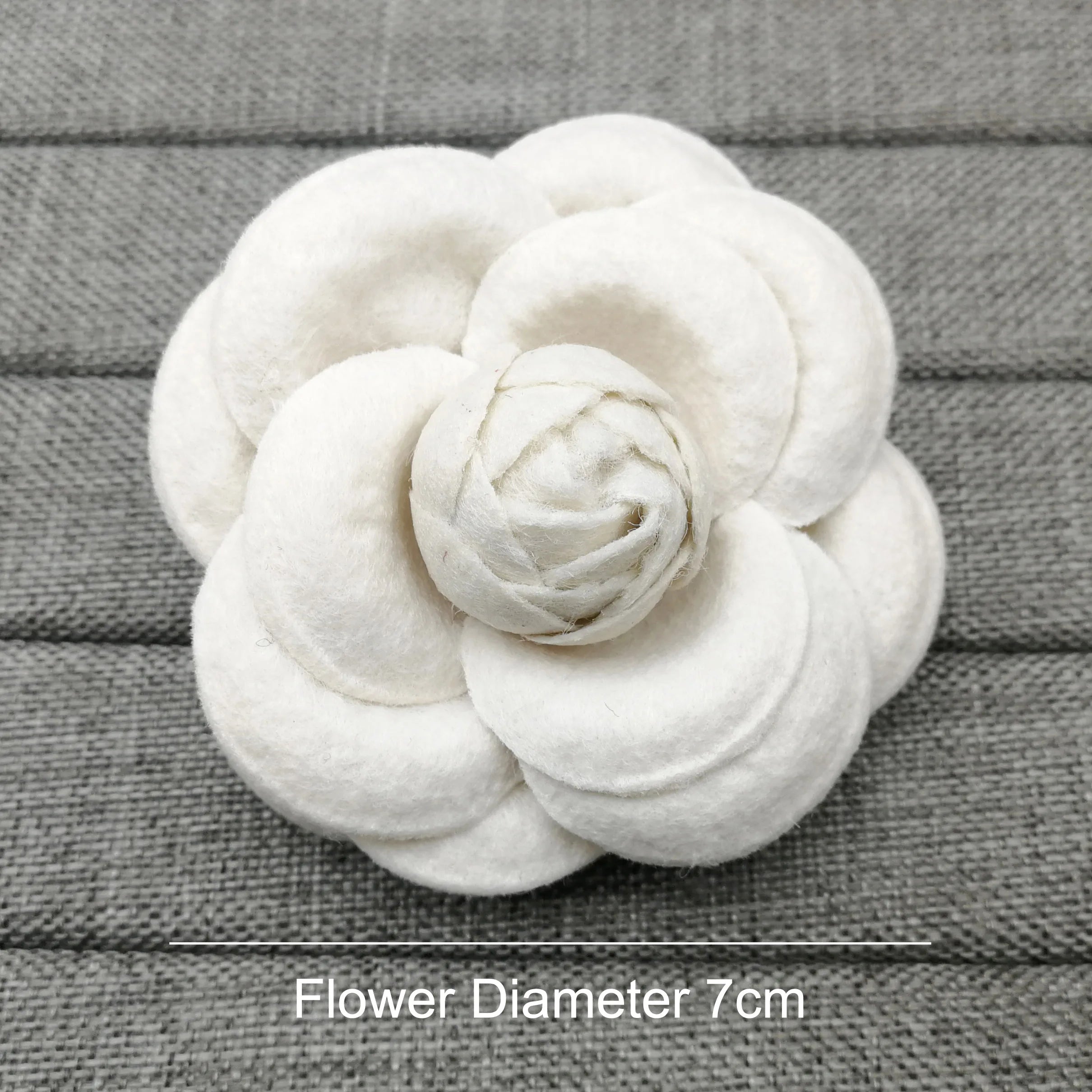 Luxury Black White Fabric Camellia Flower Brooches for Woman Big Size Rose Brooch Pins Dress Shirt Fashion Accessories Dropship