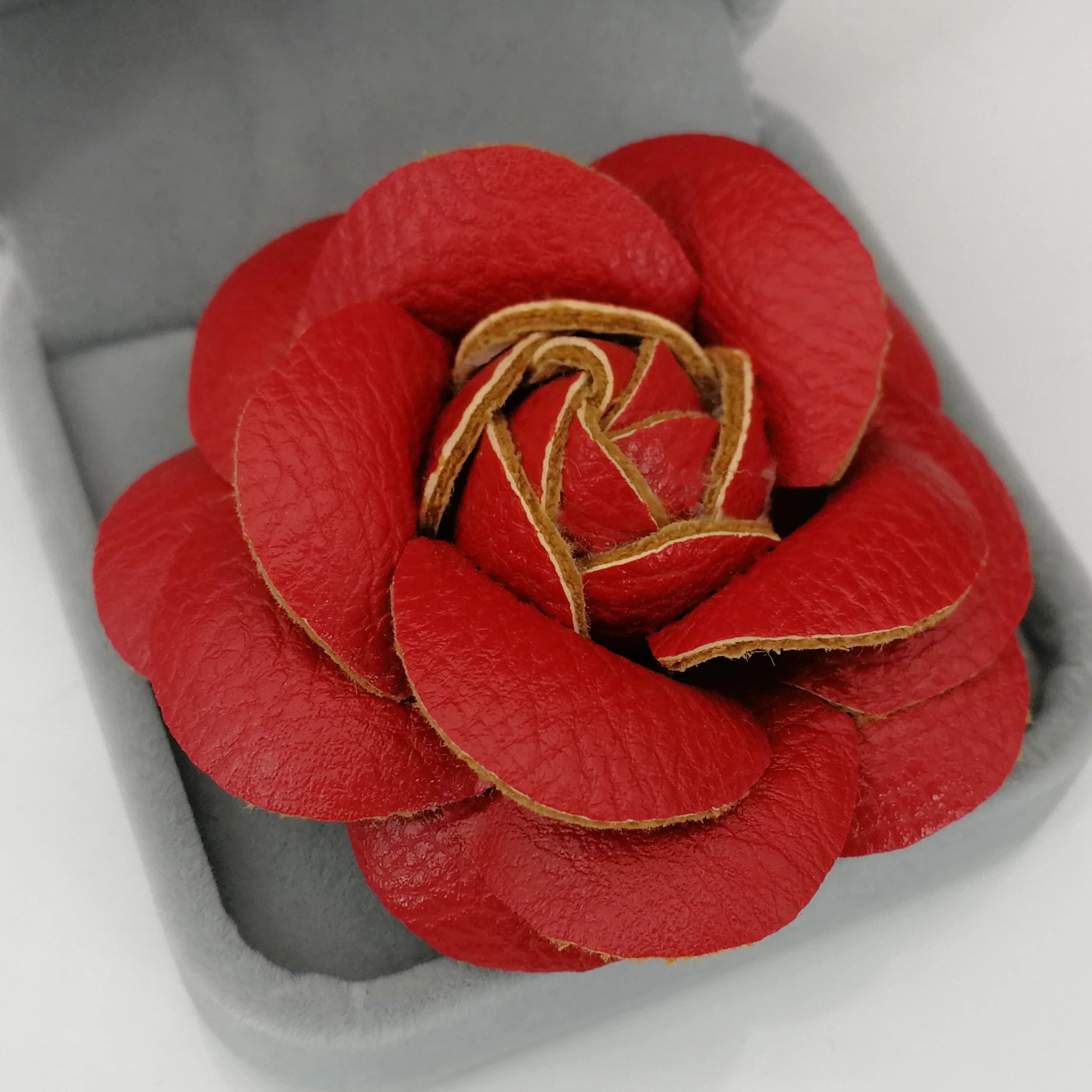 2020 Hot Leather Camellia Brooches For Women Elegant Big Flower Pins Scarf Buckle Fashion Jewelry Coat Accessories Brooch