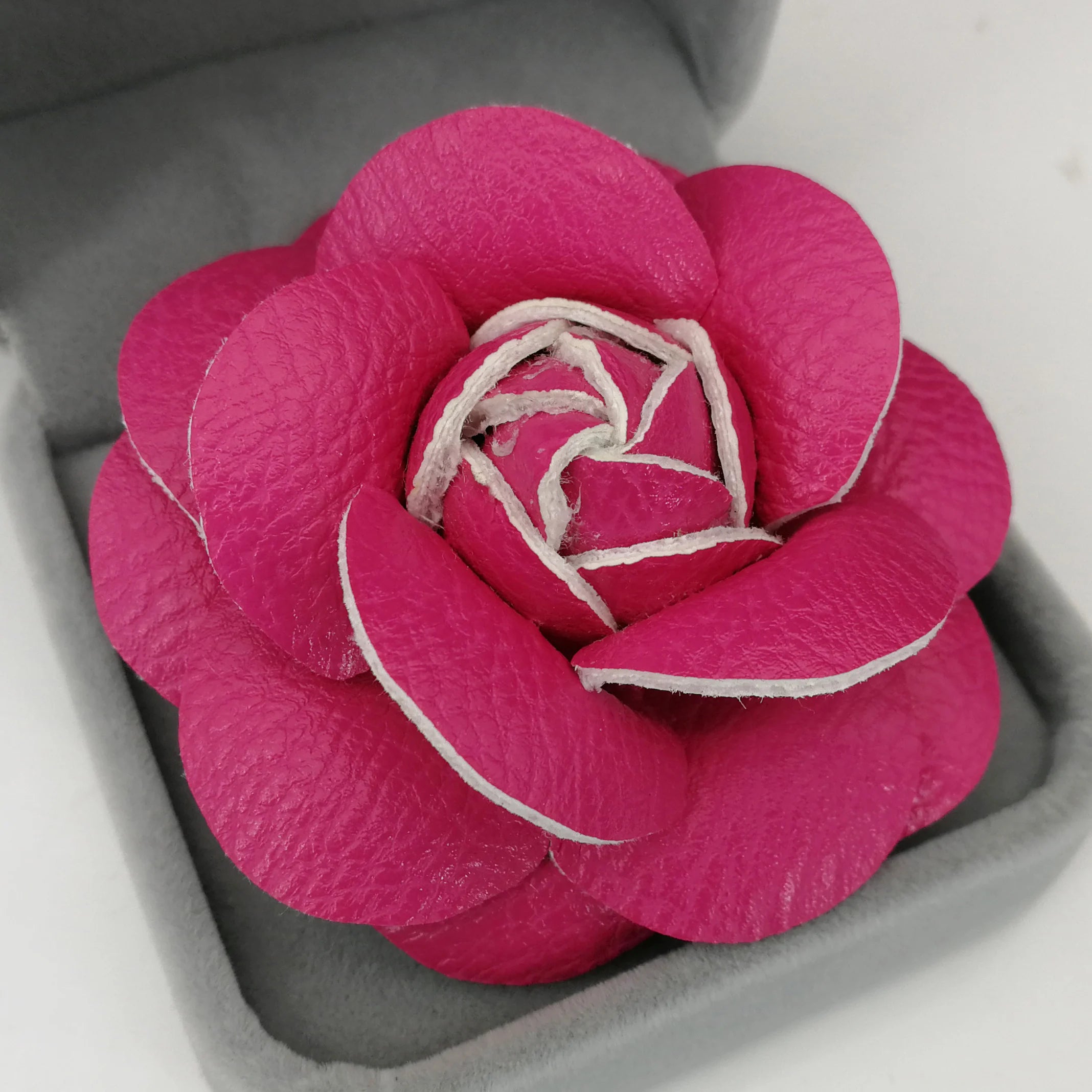 2020 Hot Leather Camellia Brooches For Women Elegant Big Flower Pins Scarf Buckle Fashion Jewelry Coat Accessories Brooch