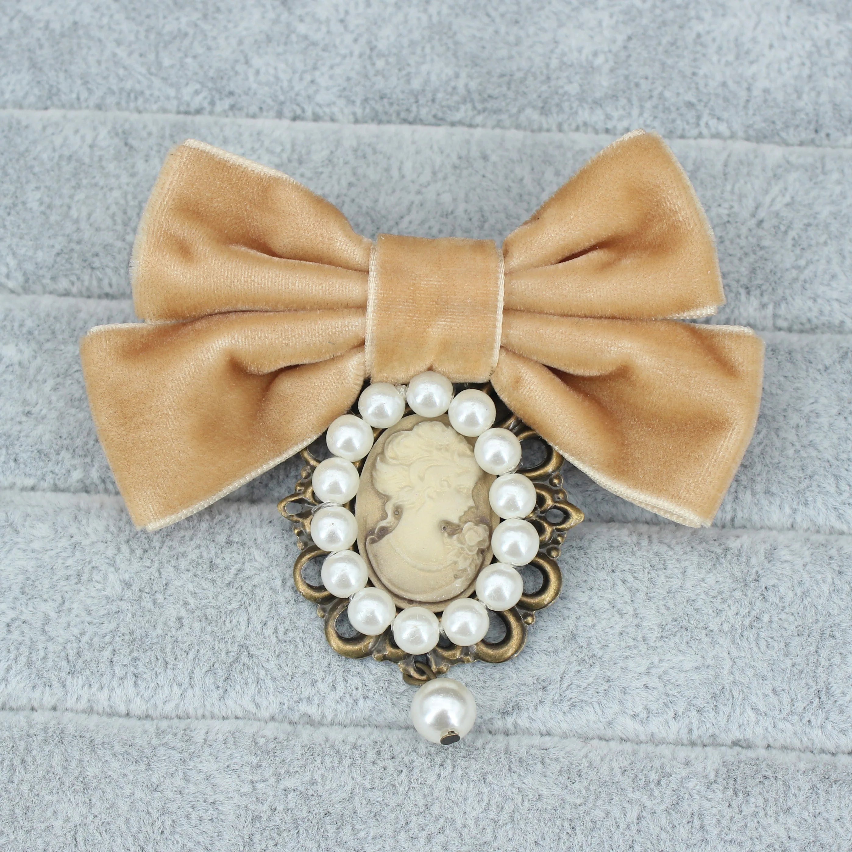 Beauty Head Ribbon Bowknot Brooches for Women Vintage Queen Cameo Pearl Brooch Pins Collar Tie Corsage Broche Costume Jewelry